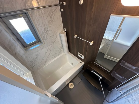 バス・シャワールーム　※別部屋の写真です