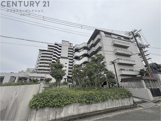 建物外観　オートロック完備で安心のセキュリティ♪