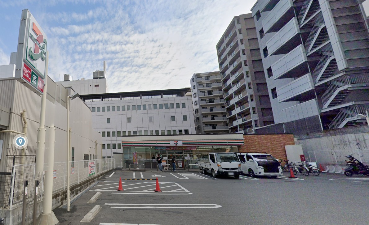 コンビニ　セブンイレブン大阪谷町7丁目店（コンビニ）まで146m