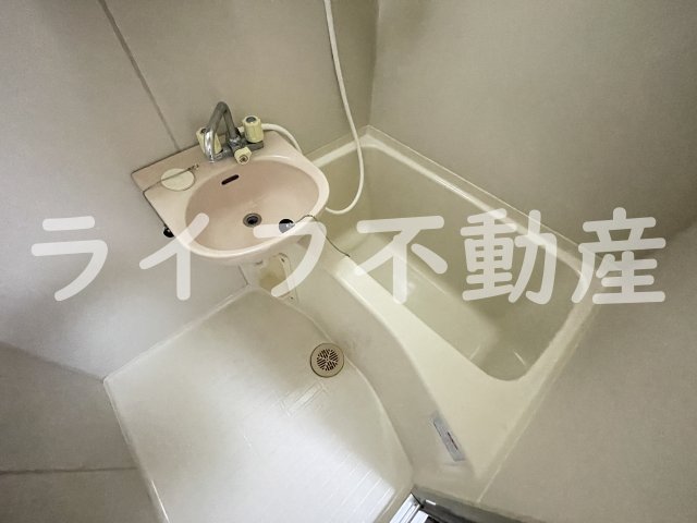 バス・シャワールーム　お風呂で日々の疲れを落としましょう