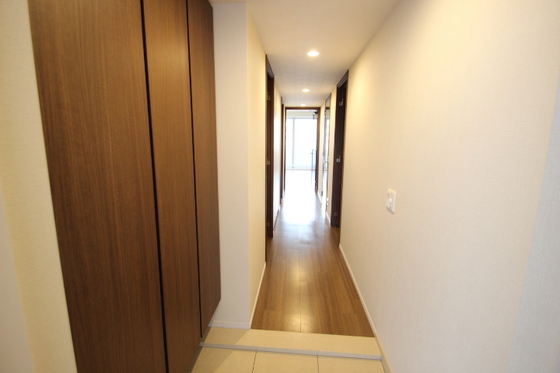 玄関　※別の部屋の写真です