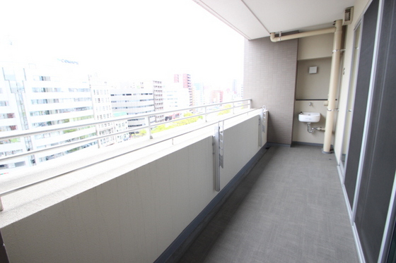バルコニー　※別の部屋の写真です