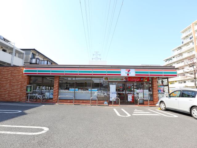 コンビニ　セブンイレブン（コンビニ）まで40m