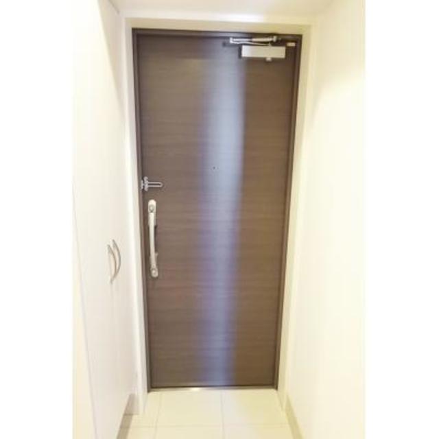 玄関　※写真は同タイプ住戸です。