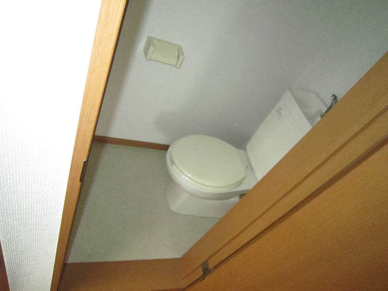 トイレ　別部屋参考写真