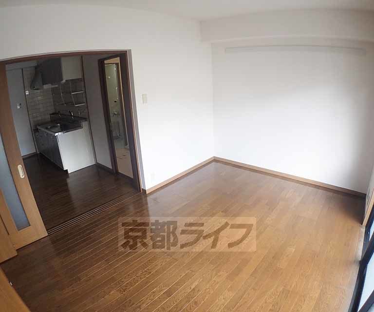 居室・リビング　広々としたお部屋です。