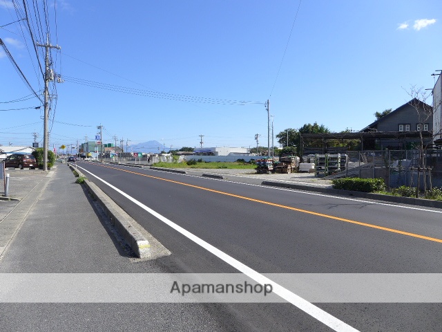 その他　前面道路（その他）まで0m