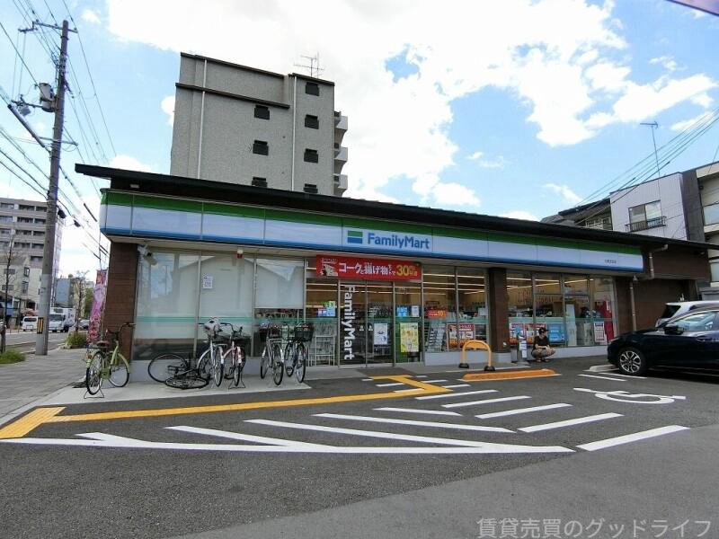 コンビニ　ファミリーマート七条壬生店（コンビニ）まで488m