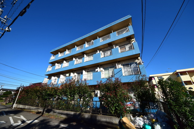 建物外観　★青い空に良くはえます★