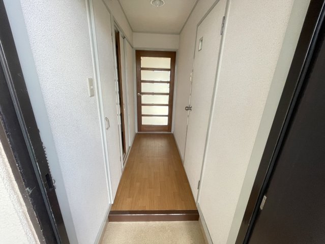 玄関　収納もある玄関です