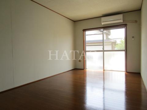 居室・リビング　同物件別部屋です