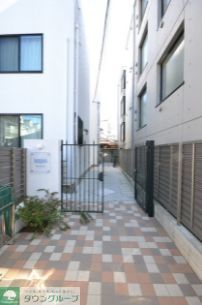 エントランス　お部屋探しはタウンハウジングへ♪