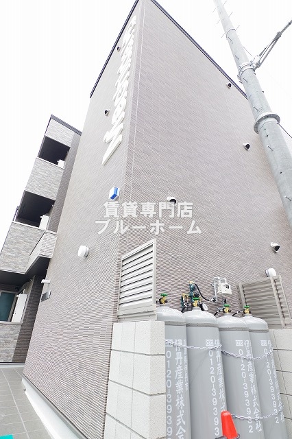 建物外観　立派な新築物件です！