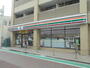 コンビニ　セブンイレブン 新宿下落合駅北店（コンビニ）まで423m