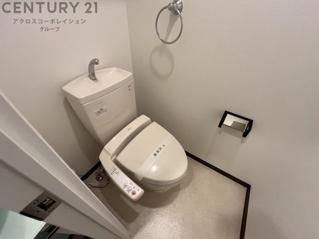 トイレ　温水洗浄便座つきでおすすめです！