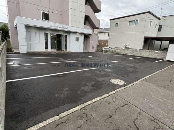 駐車場　駐車場