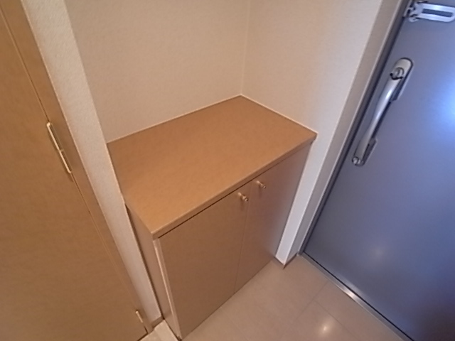 収納　シューズボックス