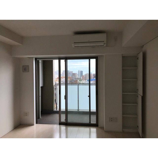 居室・リビング　※以下別部屋参考写真となります。