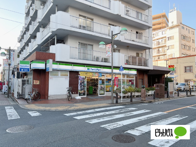 コンビニ　ファミリーマート亀有三丁目店（コンビニ）まで193m