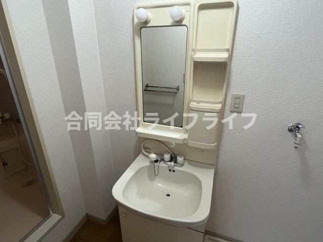 洗面設備　コンパクトで使いやすい洗面所