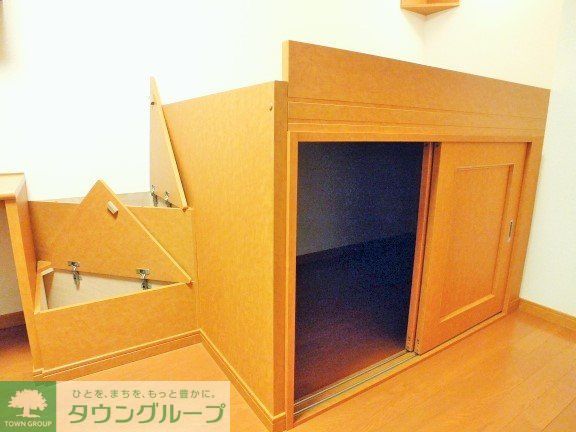 収納　ベッド下収納あり。