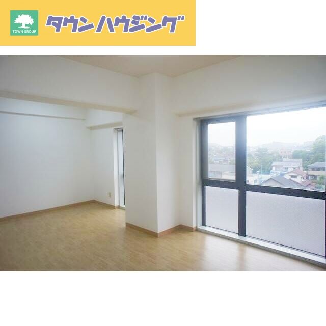 居室・リビング　詳細はタウンハウジングまで！043-290-8070