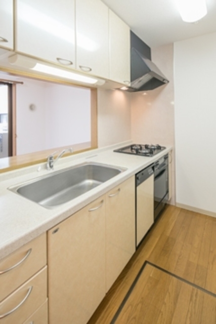 キッチン　※写真は同タイプ住戸です。