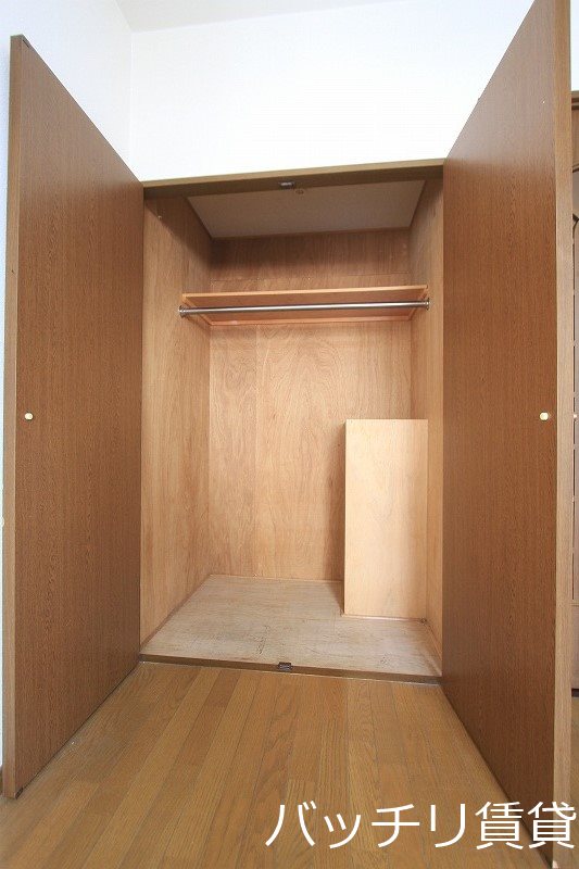 収納　＊画像は別部屋の為イメージ、現状を優先致します