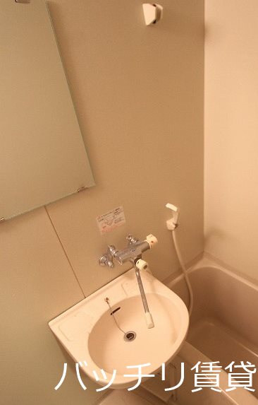 洗面設備　＊画像は別部屋の為イメージ、現状を優先致します