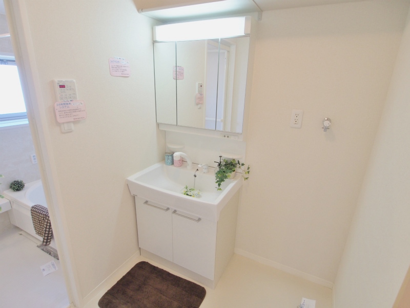 洗面設備　※別部屋の写真です。参考にして下さい。