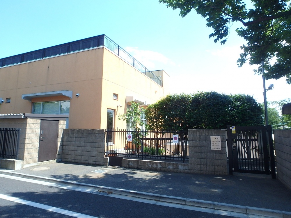 小学校　国立音楽大学 附属小学校（小学校）まで348m