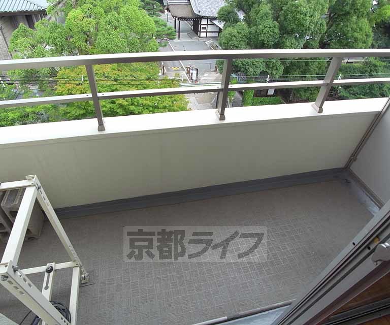 バルコニー　きれいなバルコニーです