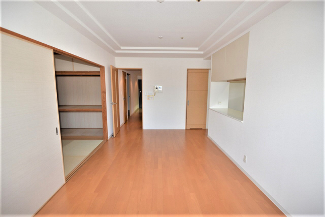 居室・リビング　写真は同マンションの別のお部屋のものです