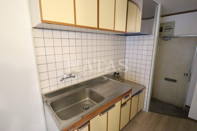 キッチン　同物件別部屋です。