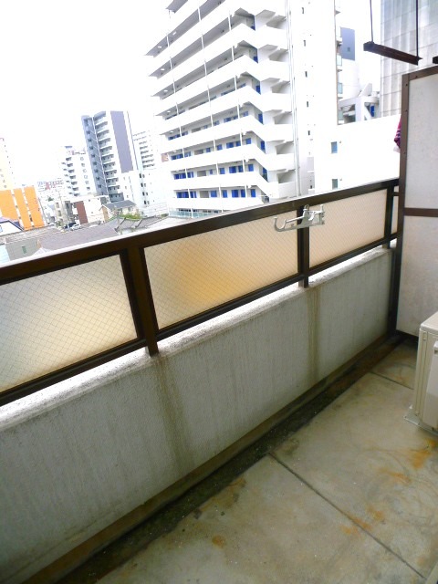 地下鉄東山線 新栄町駅 徒歩9分 9階建 築38年の内装写真