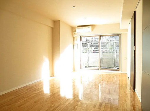 居室・リビング　写真は同タイプ住居です。