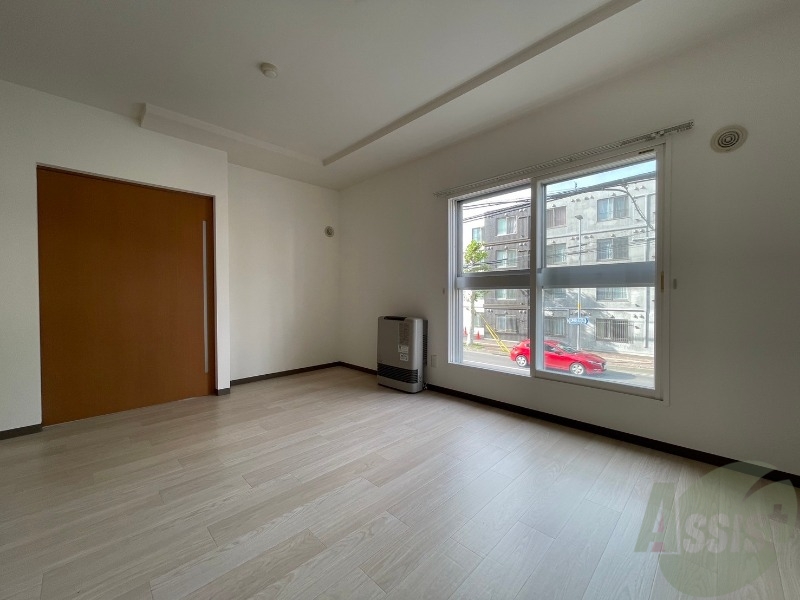居室・リビング　広くてキレイなお部屋が広がっていて、充実した生活が送れそう。