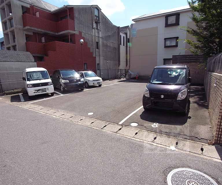 バス・シャワールーム　バスルーム。