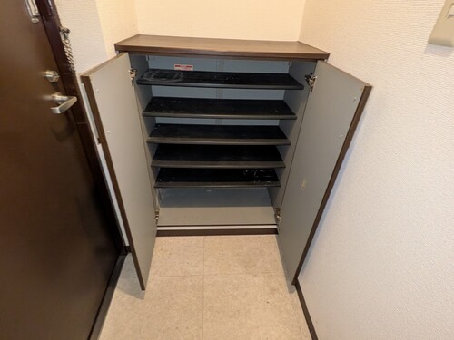 玄関　玄関、下駄箱