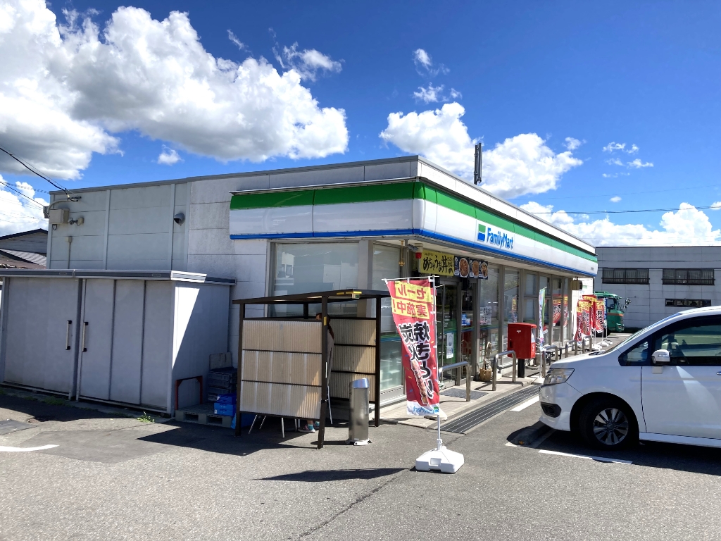 コンビニ　ファミリーマート 岡谷長地店（コンビニ）まで960m