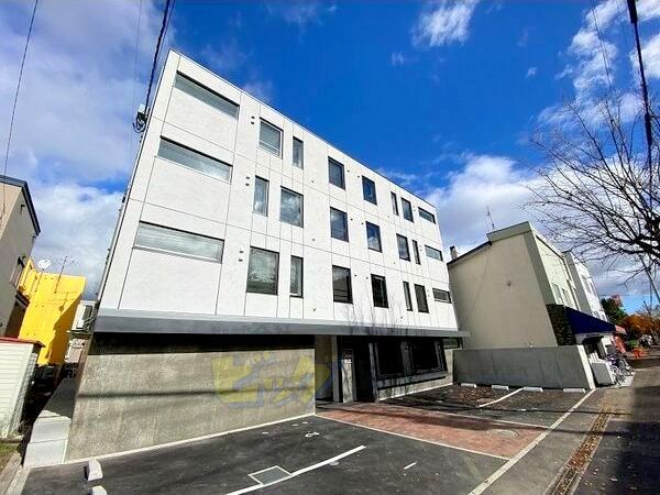 建物外観　Ｗｉ－Ｆｉ付きネット無料採用の１ＬＤＫマンションです♪
