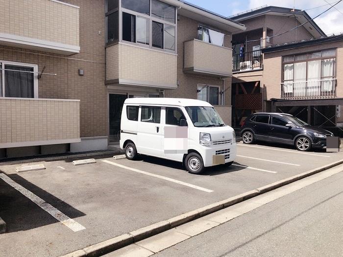 駐車場　駐車場