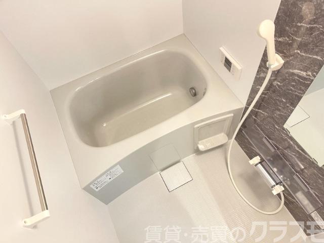 バス・シャワールーム　浴室乾燥機＆追い焚き機能付きバス♪