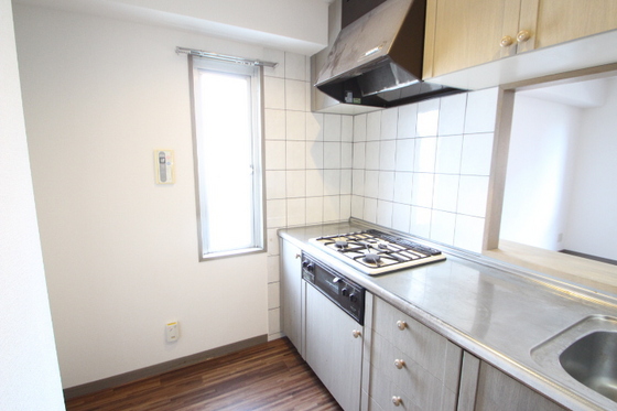キッチン　※別部屋の写真です