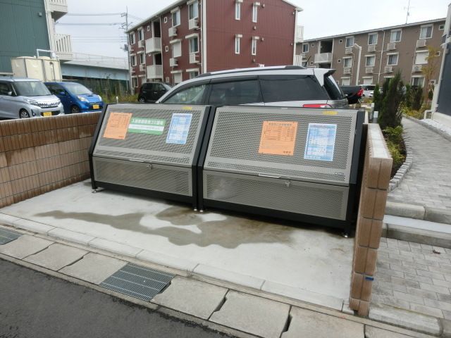 その他　敷地内ごみ置き場