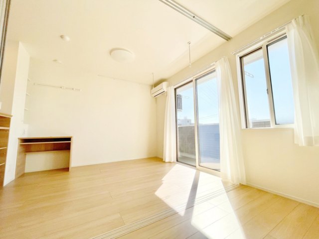 居室・リビング　洋室＋LDK