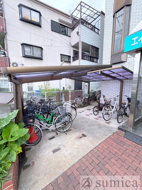 その他共有部分　屋根付き駐輪場が嬉しいです♪♪