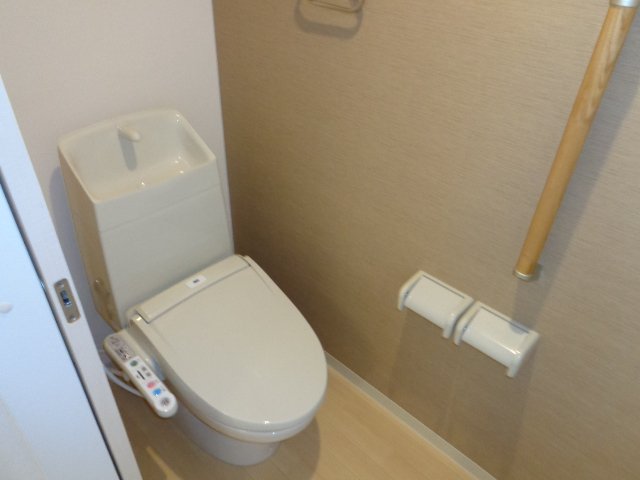 トイレ　シャワー付トイレ