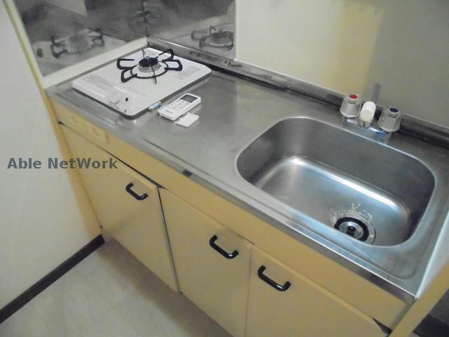 キッチン　※同物件別部屋の写真となります。