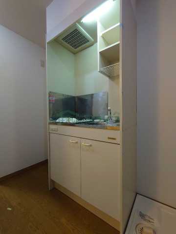 キッチン　別部屋参考写真となります。